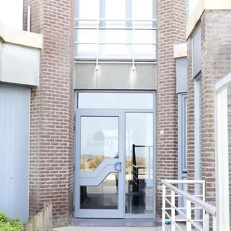 Attic In By The Nieuwpoort